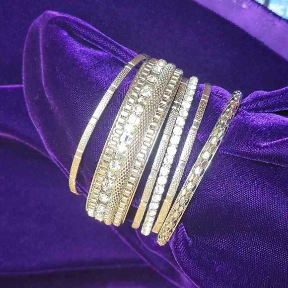 Bangle Bracelet - Picture 6 of 7